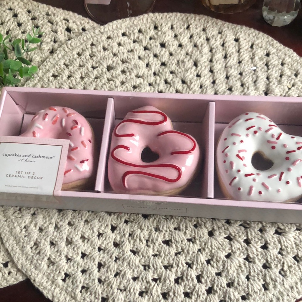 Cupcakes and Cashmere Ceramic SPRINKLE Heart Shaped DONUTS Accent Decor